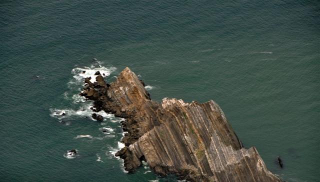 DSC_1376coastStriatedRock