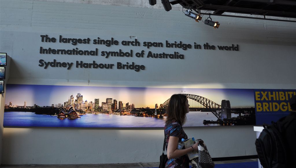 DSC_2392bridgeCLimbSign