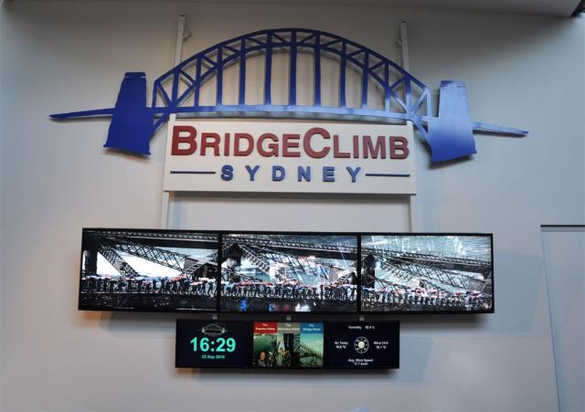 DSC_2404bridgeClimbSign