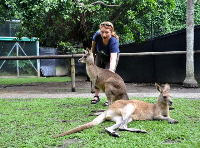 DSC_2198sandiMolestkangaroo