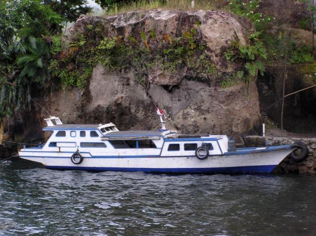 P8300059lembeh-transportToMainland